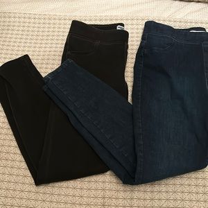 2 pairs of Rockstar super skinny leggings